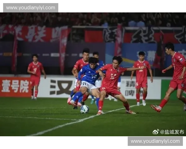 鹿晗绿茵再燃青春风暴带队上演高能足球对决激荡全场瞬间华丽攻势